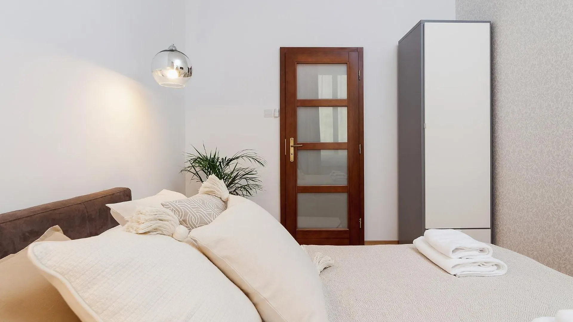 Main Square Apartment - Private Parking - Sw Krzyza 16 Krakow
