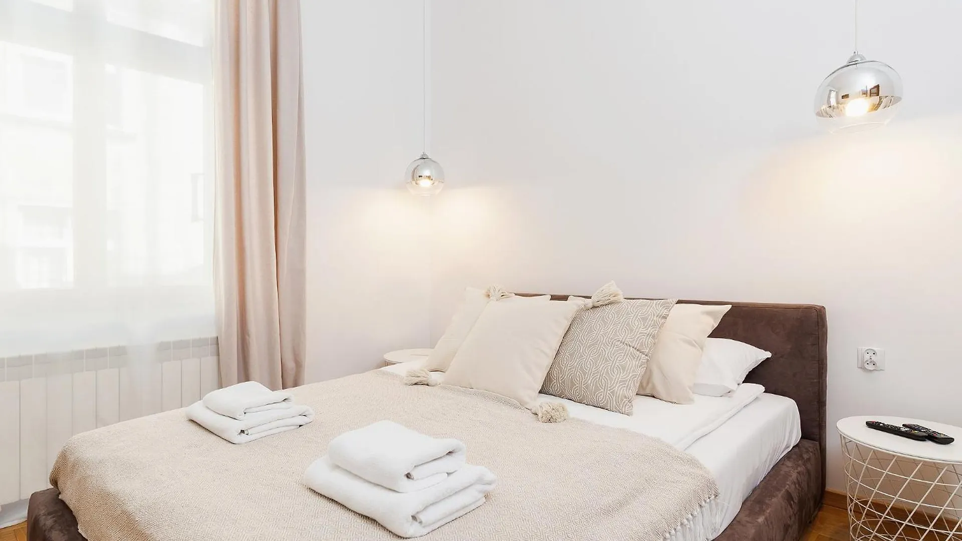 Main Square Apartment - Private Parking - Sw Krzyza 16 Krakow Poland