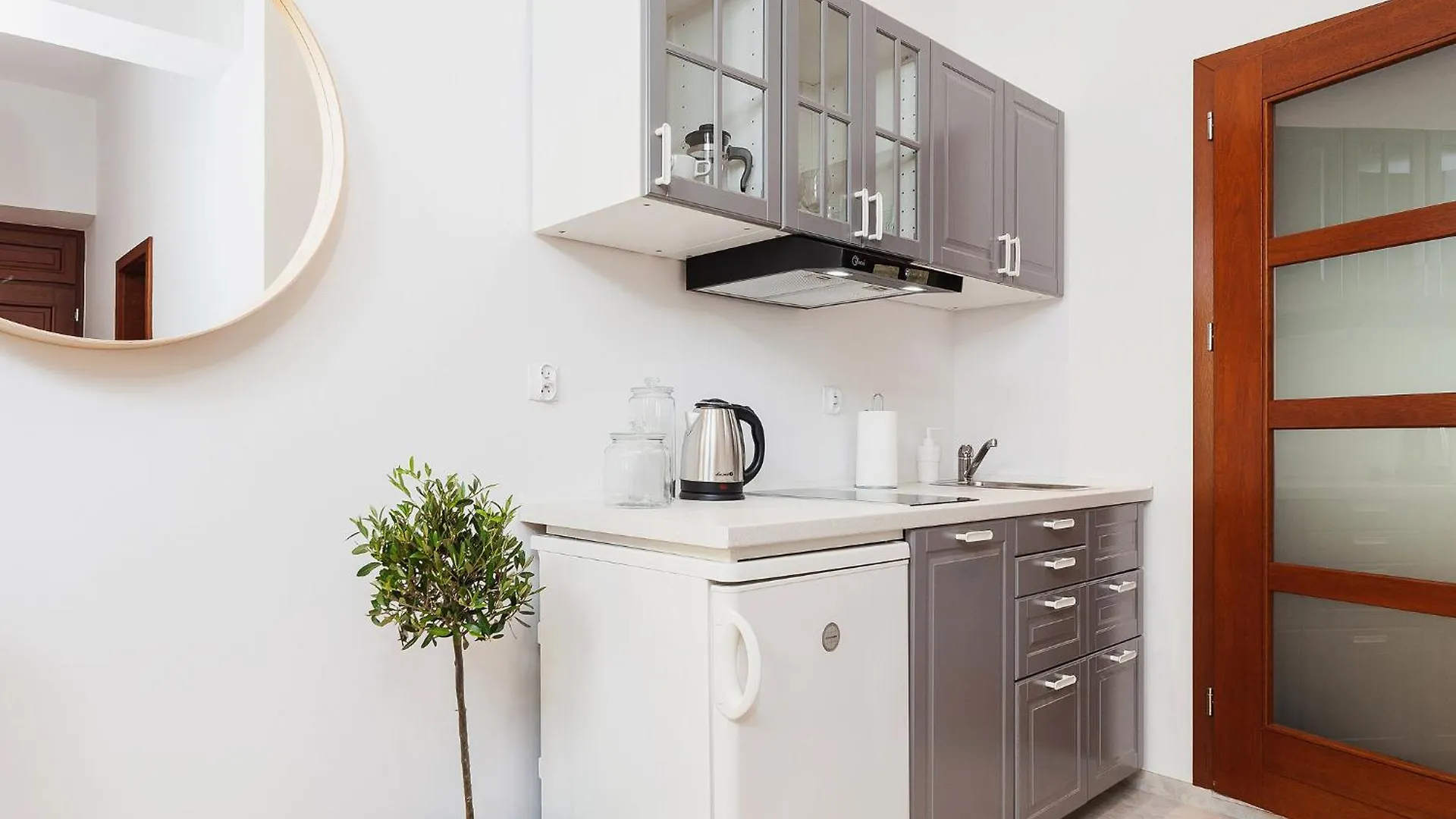Main Square Apartment - Private Parking - Sw Krzyza 16 Krakow 0*,